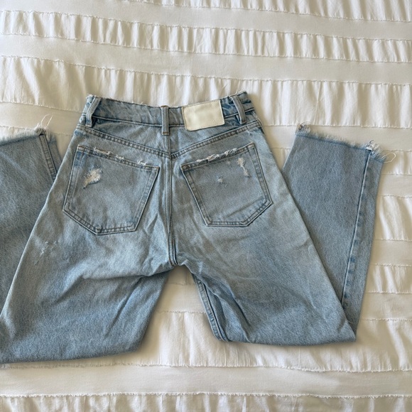 ZARA Light Wash Distressed Straight Leg Jeans Cropped Raw Hem Size 24 - Picture 3 of 6